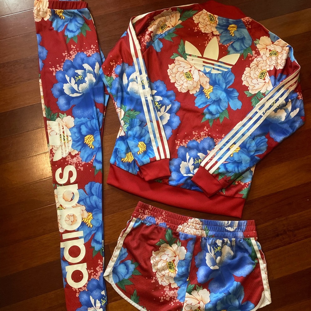 Adidas Original Chita 3PC Set (red blue floral)